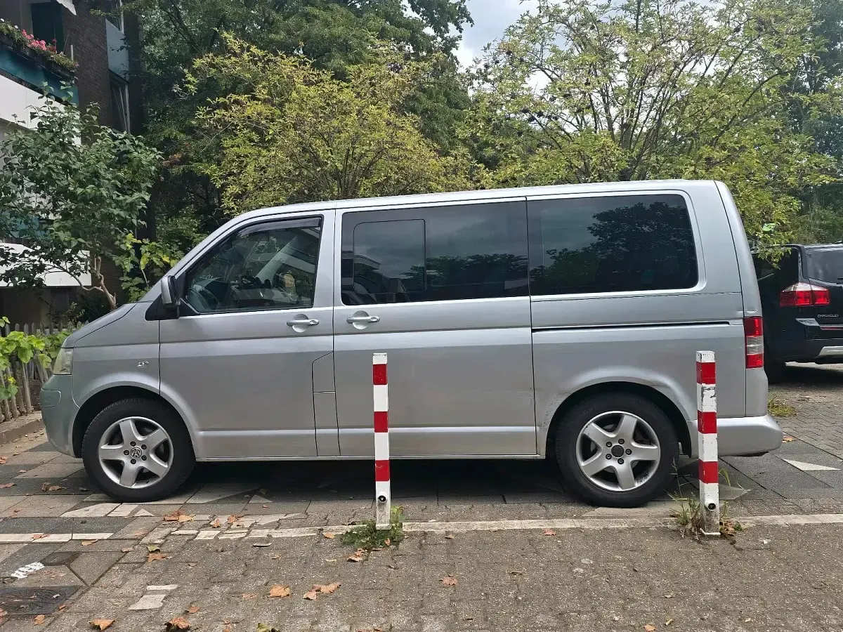 Gebraucht VW Caravelle 179 PS (131 kW) 2006 Silber Van