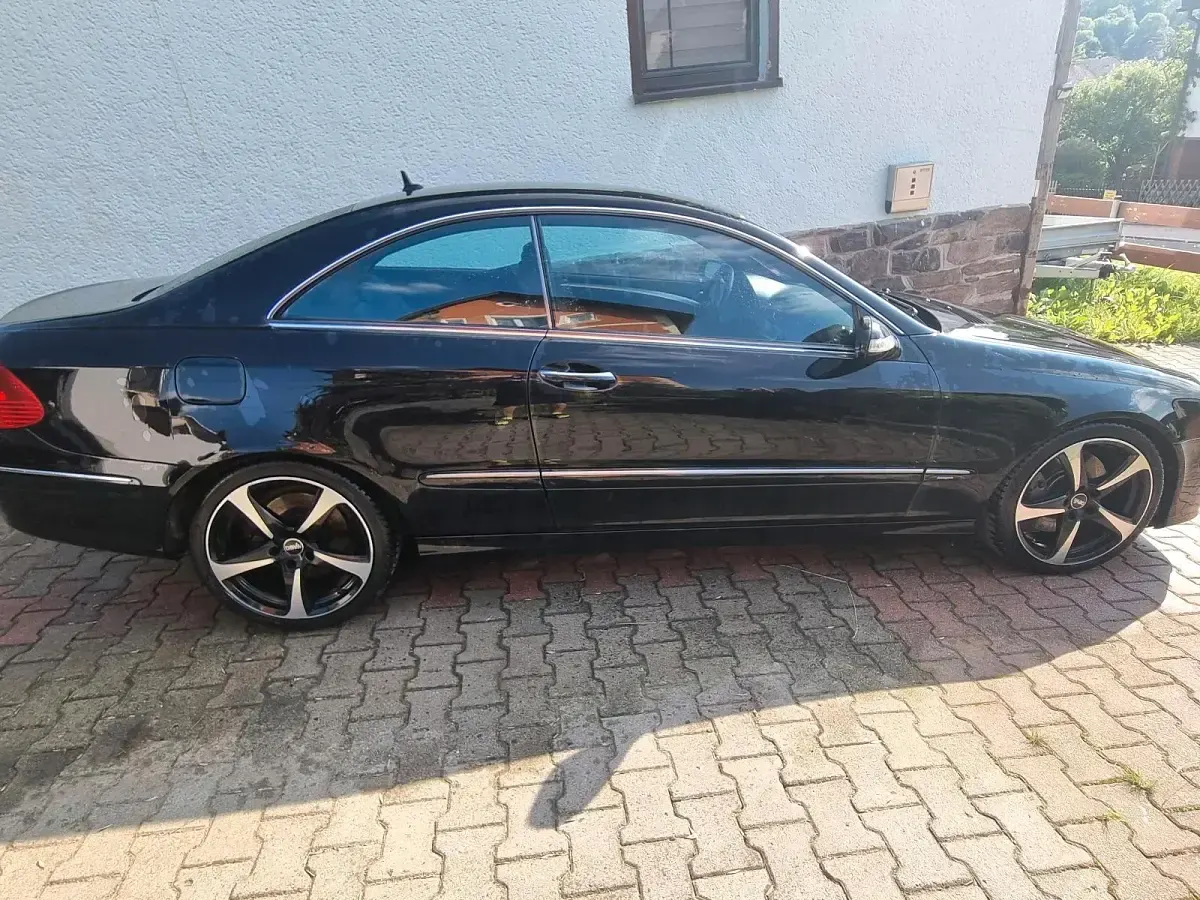 Gebraucht Mercedes CLK320 224 PS (164 kW) 2006 Schwarz Coupé