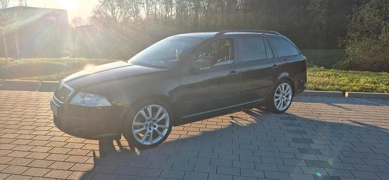 Schwarz Gebraucht 2007 Skoda Octavia vRS Kombi | 2.499 € (Guter Preis) - Bild 1/4