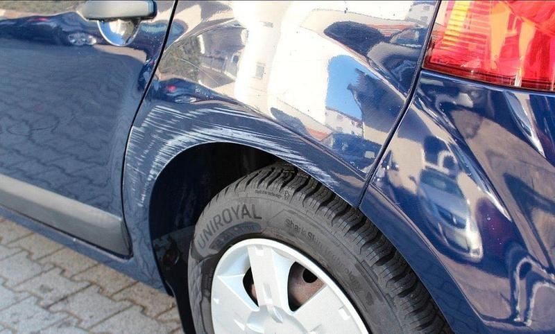 Gebraucht Dacia Sandero 75 PS (55 kW) 2010 Blau Kleinwagen