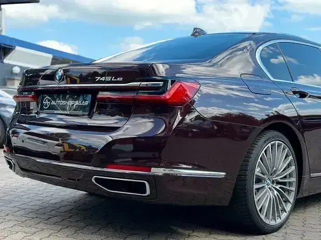 Gebraucht BMW 745 Performance 394 PS (289 kW) 2020 Rot Limousine