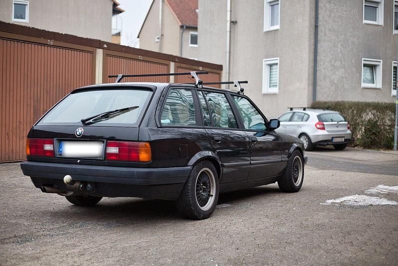 Gebraucht BMW 316 192 PS (141 kW) 1992 Schwarz Kombi