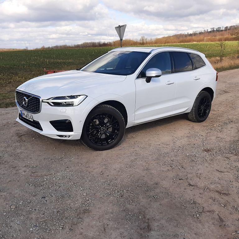 Weiß Gebraucht 2018 Volvo XC60 R-Design SUV | 29.900 € (Guter Preis) - Bild 1/4