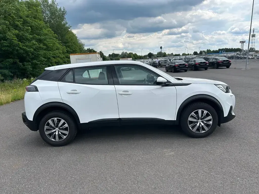 Gebraucht Peugeot 2008 Active 101 PS (74 kW) 2022 Weiß SUV
