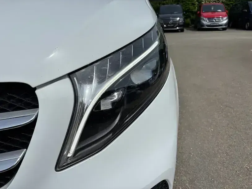 Gebraucht Mercedes V250 Edition 190 PS (139 kW) 2023 Weiss Van / Kleinbus