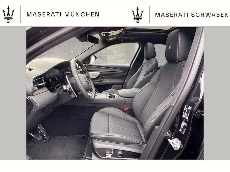 Neu Maserati Grecale 330 PS (242 kW) 2026 Schwarz SUV