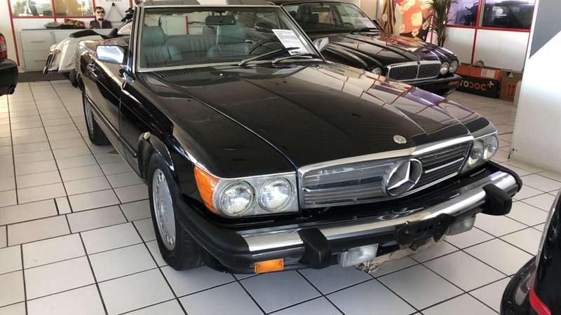 Schwarz Gebraucht 1987 Mercedes 560 Cabrio | 19.890 € - Bild 1/4