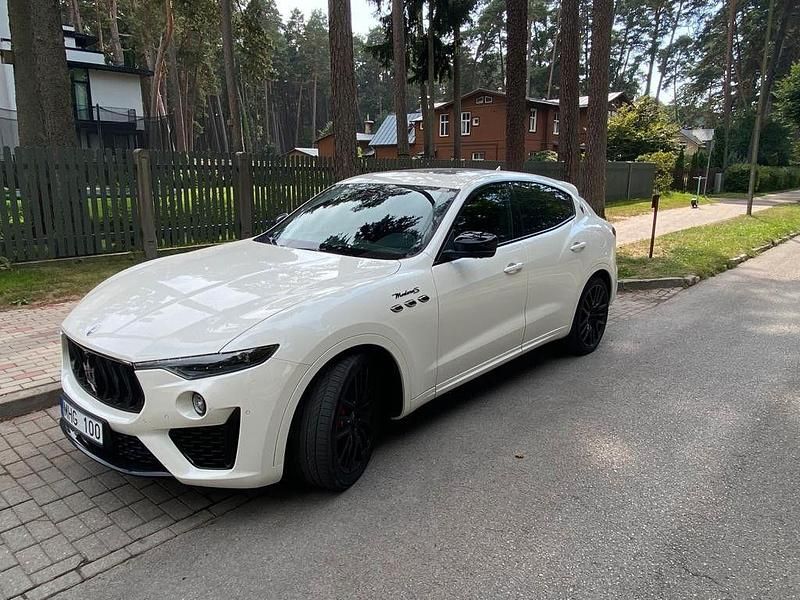 Gebraucht Maserati Levante 430 PS (316 kW) 2022 Weiß SUV