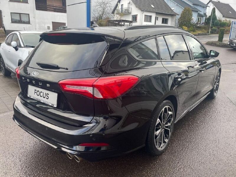 Gebraucht Ford Focus ST-Line 150 PS (110 kW) 2020 Obsidianschwarz metallic (metallic) Kombi