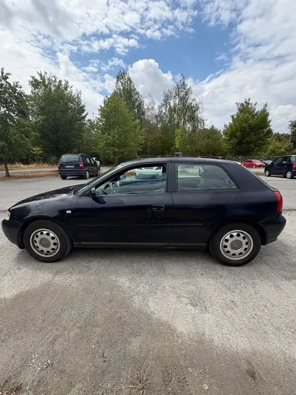 Gebraucht Audi A3 Ambiente 102 PS (75 kW) 2001 Blau Kleinwagen