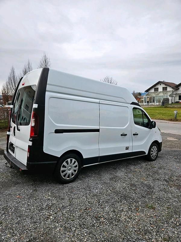 Gebraucht Renault Trafic 125 PS (91 kW) 2019 Weiß Van / Kleinbus