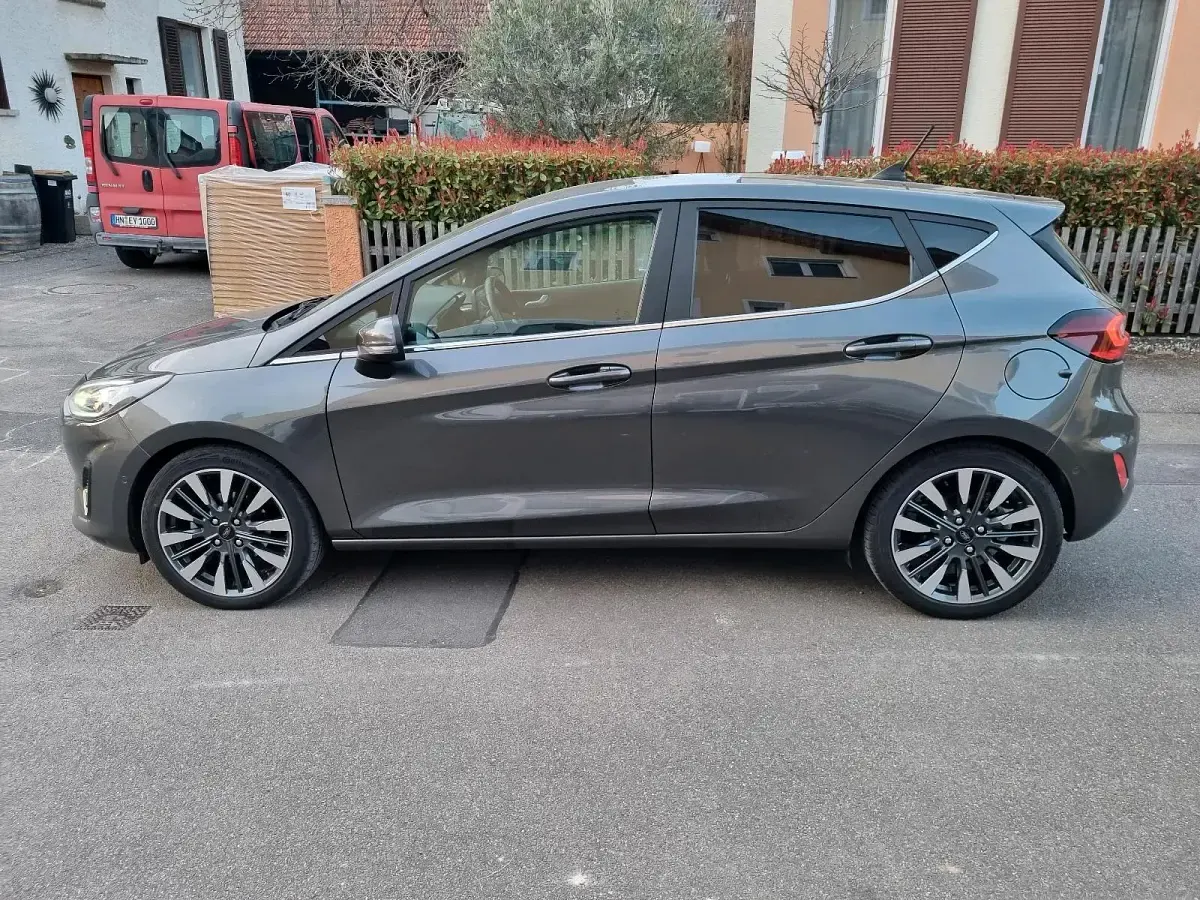 Gebraucht Ford Fiesta 125 PS (91 kW) 2023 Grau Kleinwagen