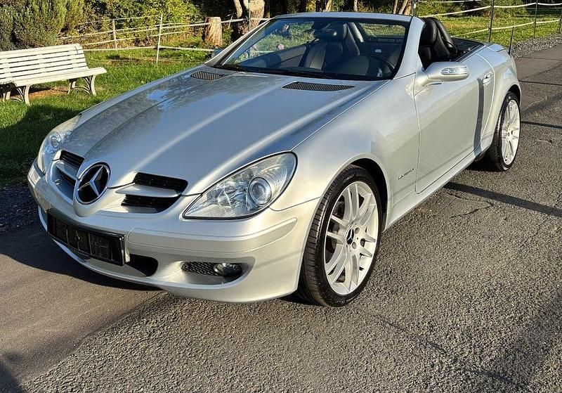 Grau Gebraucht 2007 Mercedes SLK200 Cabrio | 5.000 € (Guter Preis) - Bild 1/4