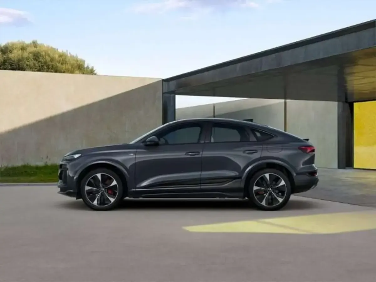 Neu Audi Q6 e-tron Performance 314 kW (428 PS) 2026 Magnetgrau SUV