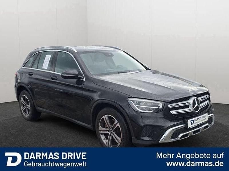 Gebraucht Mercedes GLC200 197 PS (144 kW) 2022 Schwarz SUV