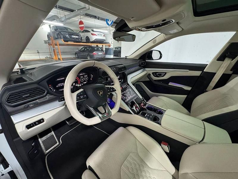 Second-hand Lamborghini Urus 666 CP (489 kW) 2023 Alb SUV