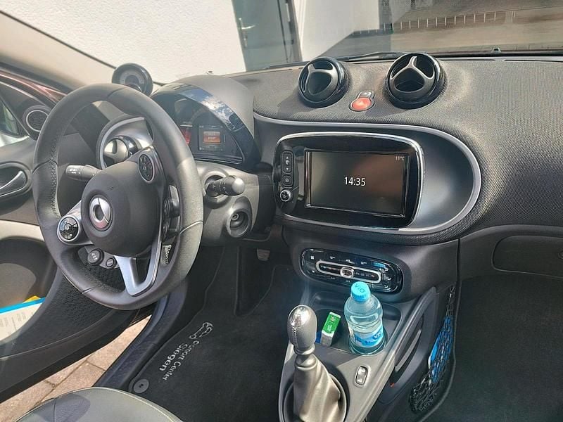 Gebraucht Smart ForFour 90 PS (66 kW) 2019 Braun Kleinwagen