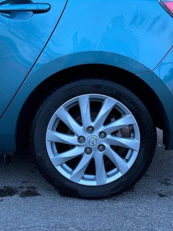 Second-hand Mazda 3 107 CP (78 kW) 2010 Albastru Break