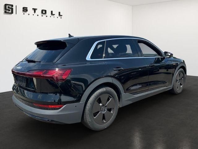 Gebraucht Audi e-tron Basis 230 kW (313 PS) 2021 Schwarz SUV