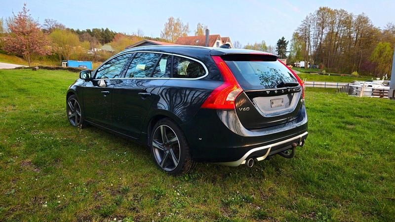 Gebraucht Volvo V60 215 PS (158 kW) 2013 Grau Kombi