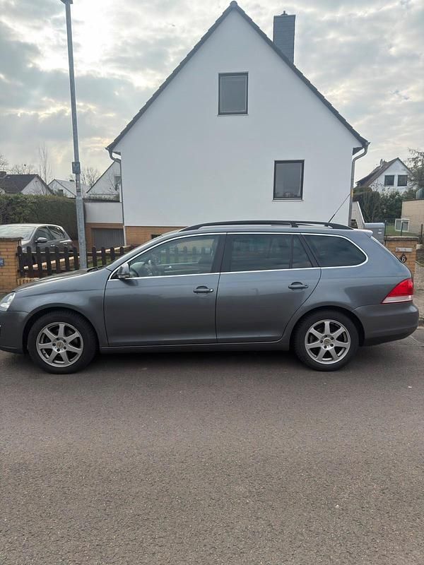 Gebraucht VW Golf V 122 PS (89 kW) 2009 Grau Kombi