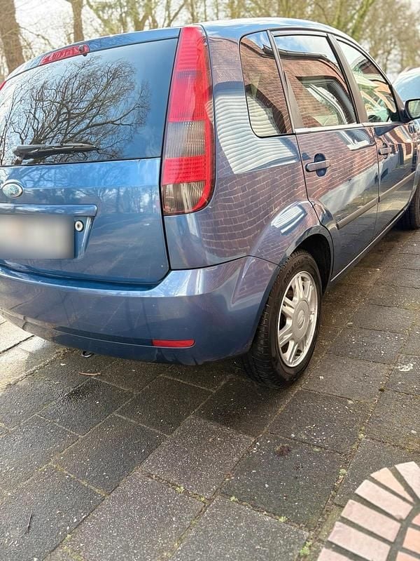 Gebraucht Ford Fiesta 68 PS (50 kW) 2005 Blau Kleinwagen