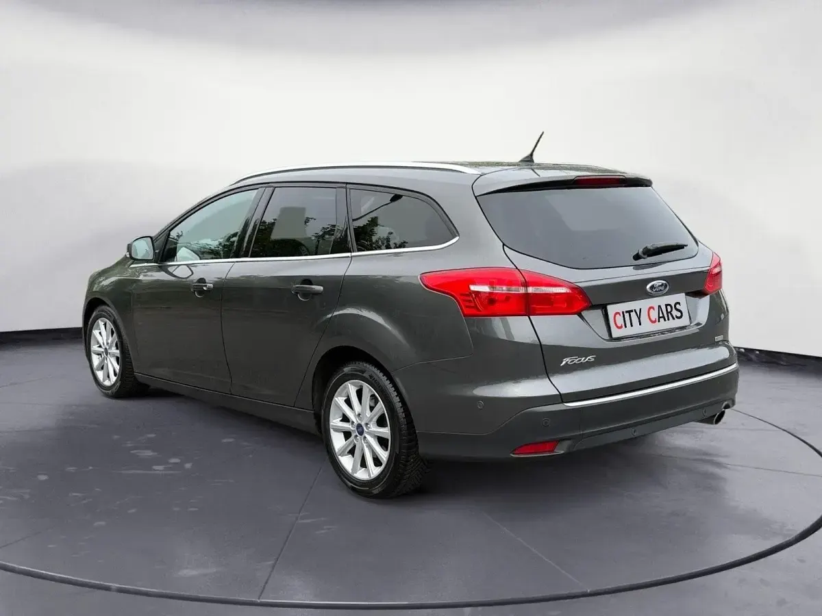 Usata Ford Focus Titanium 150 CV (110 kW) 2016 Grigio Station wagon