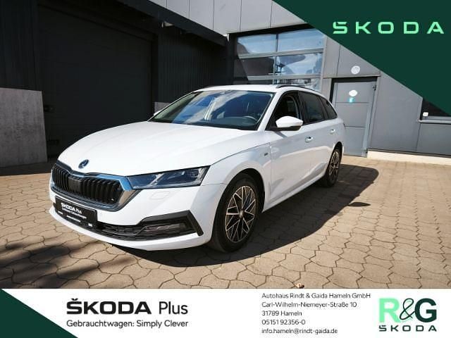 Weiss Gebraucht 2021 Skoda Octavia Clever Kombi | 21.740 € (Fairer Preis) - Bild 1/4