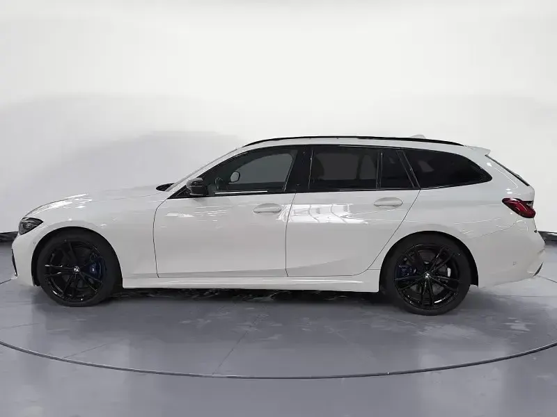 Gebraucht BMW 330 M Sport 286 PS (210 kW) 2021 Alpinweiß uni Kombi