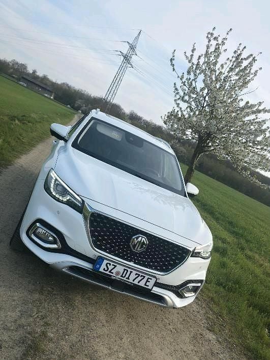 Gebraucht MG EHS Luxury 258 PS (189 kW) 2022 Weiß SUV