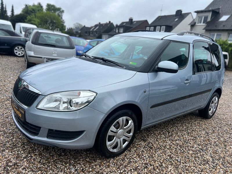 Blau Gebraucht 2011 Skoda Roomster Plus Edition Van / Kleinbus | 3.999 € (Fairer Preis) - Bild 1/4