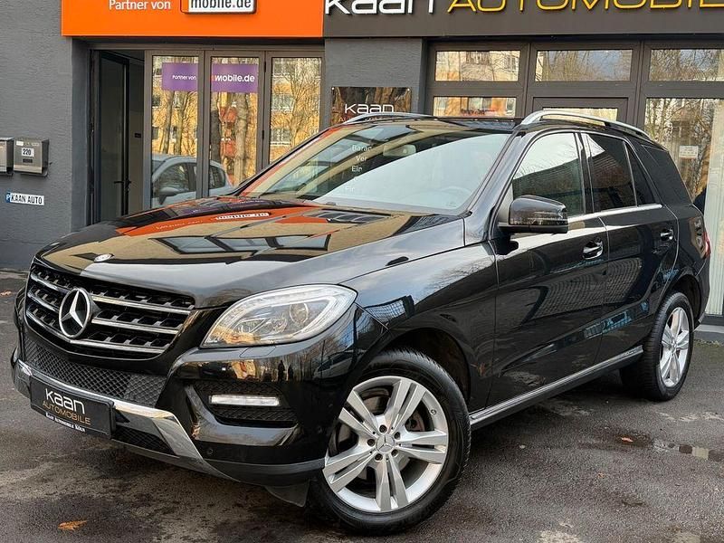 Gebraucht Mercedes ML350 258 PS (189 kW) 2012 Schwarz SUV