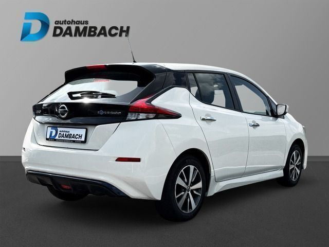 Gebraucht Nissan Leaf Acenta 110 kW (150 PS) 2021 Weiß Kleinwagen