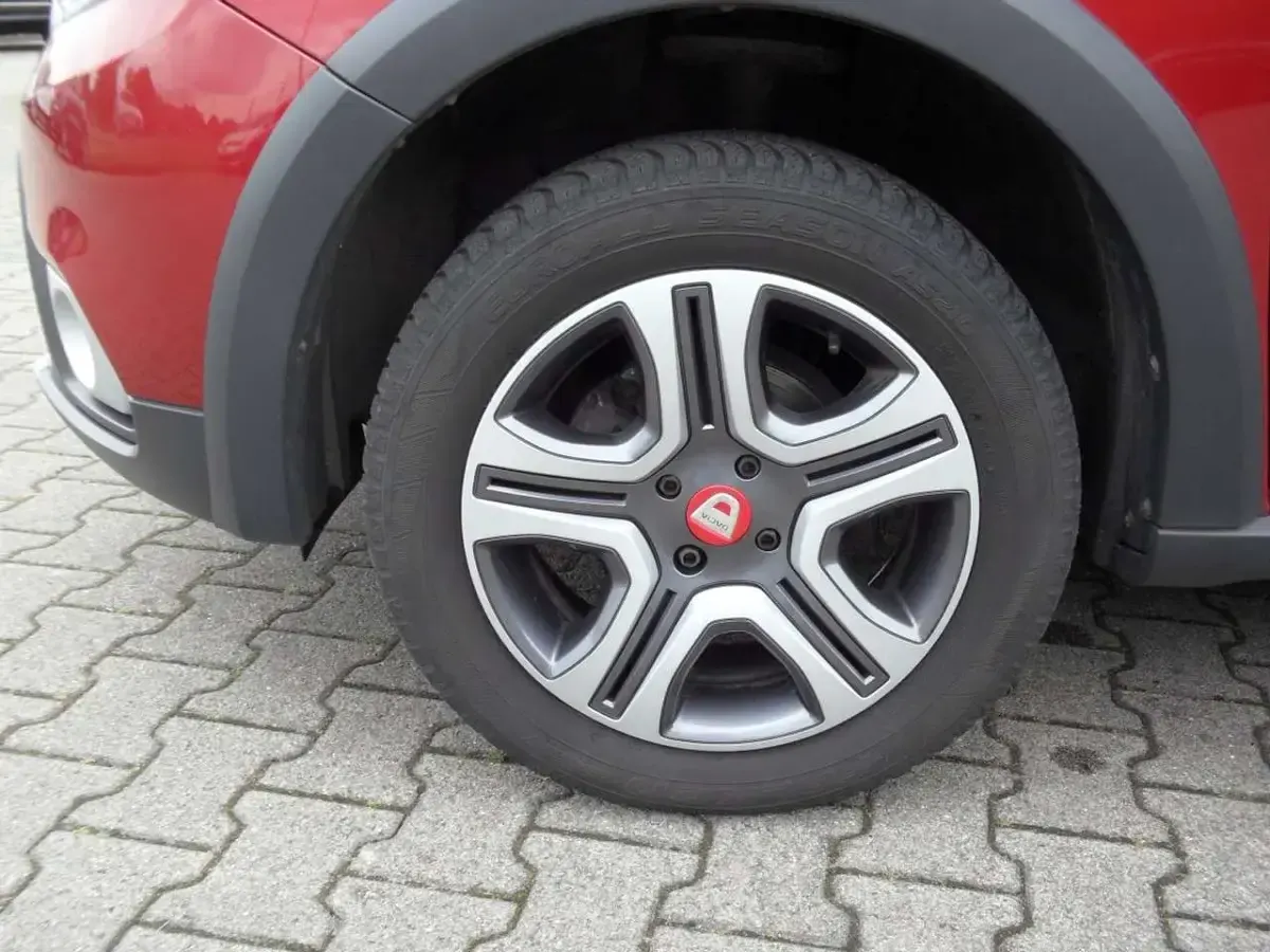 Gebraucht Dacia Sandero Stepway 90 PS (66 kW) 2019 Fusionrot Kleinwagen