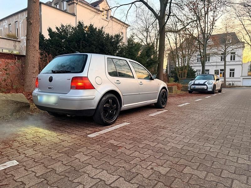 Gebraucht VW Golf IV 101 PS (74 kW) 2003 Silber Kleinwagen