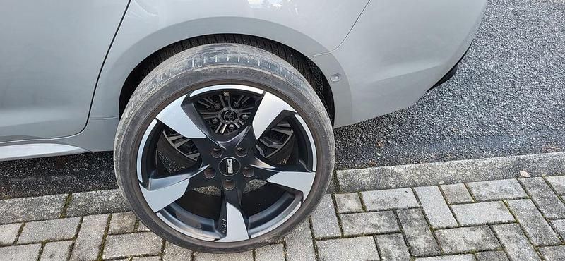 Gebraucht Toyota Corolla Team 184 PS (135 kW) 2021 Grau Limousine