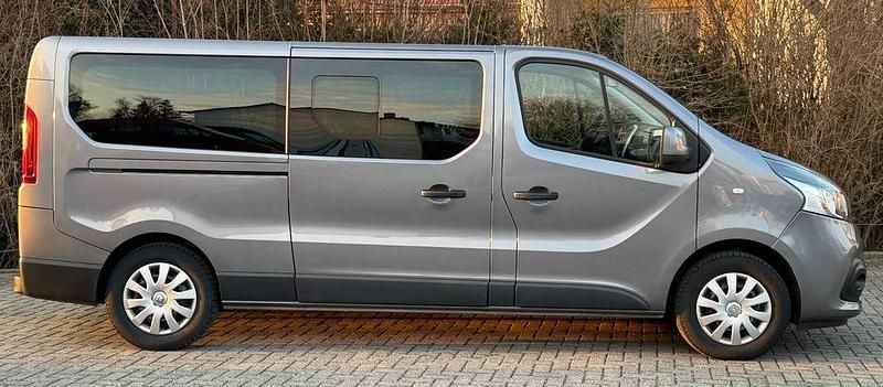 Gebraucht Renault Trafic 145 PS (106 kW) 2017 Grau Van / Kleinbus