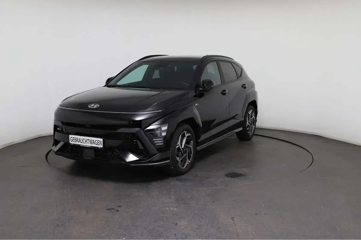 Gebraucht Hyundai Kona N Line 199 PS (146 kW) 2024 Abyss black / mic (a2b) SUV