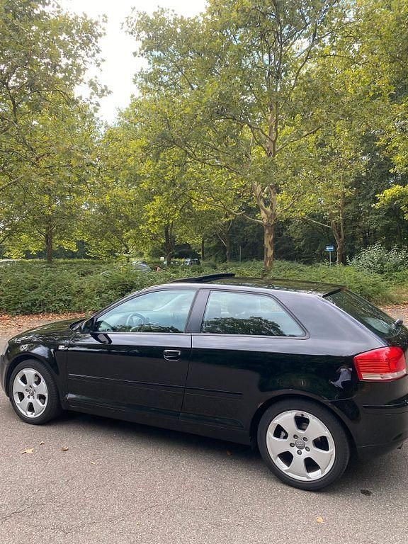 Gebraucht Audi A3 Sport 102 PS (75 kW) 2004 Schwarz Kleinwagen