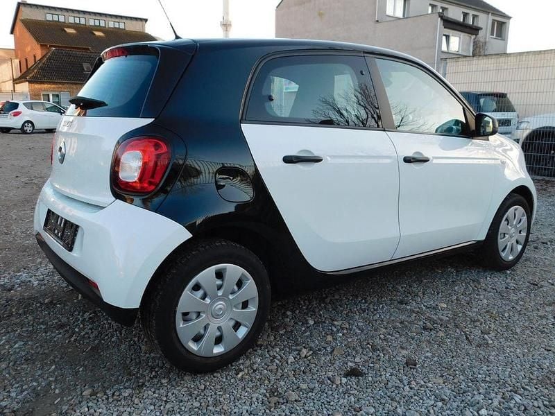 Gebraucht Smart ForFour Basis 71 PS (52 kW) 2016 Schwarz Kleinwagen