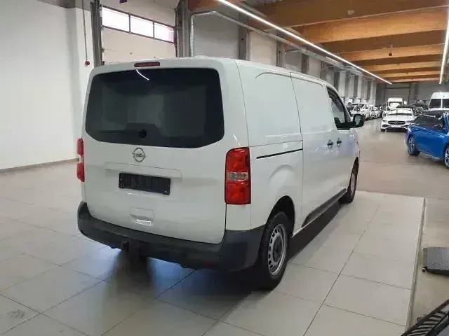Gebraucht Opel Vivaro-e Combi Edition 122 PS (89 kW) 2020 Jade weiß Van / Kleinbus
