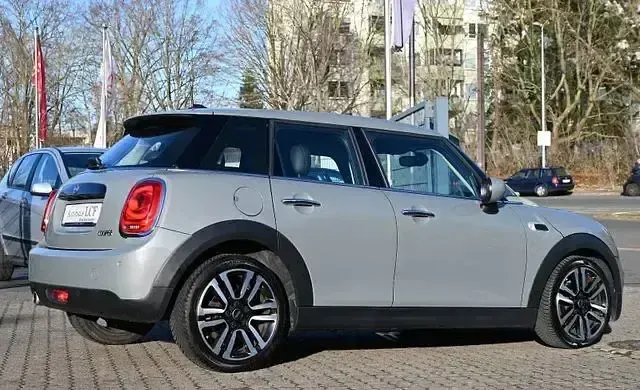 Używany Mini Cooper 136 KM (100 kW) 2020 Szary Hatchback