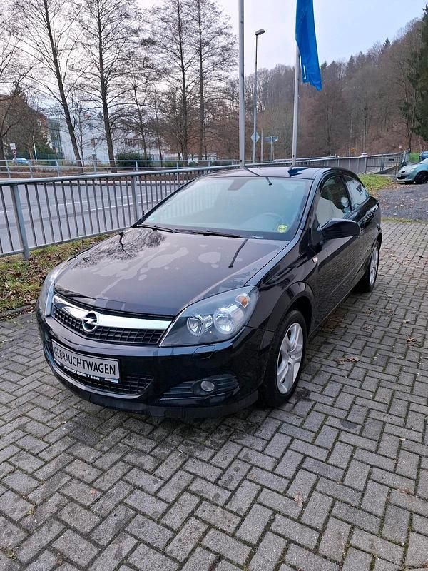 Schwarz Gebraucht 2009 Opel Astra GTC Coupé | 3.990 € (Fairer Preis) - Bild 1/4