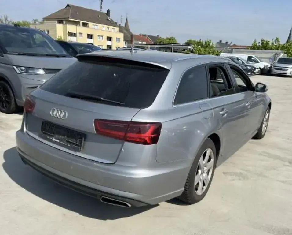 Gebraucht Audi A6 190 PS (139 kW) 2015 Grau Kombi