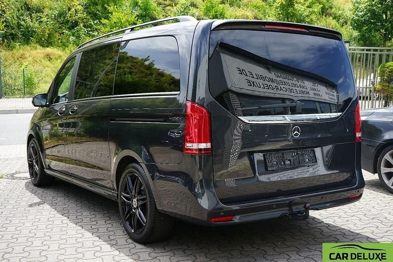 Gebraucht Mercedes V300 AMG 237 PS (174 kW) 2022 Grau Van / Kleinbus