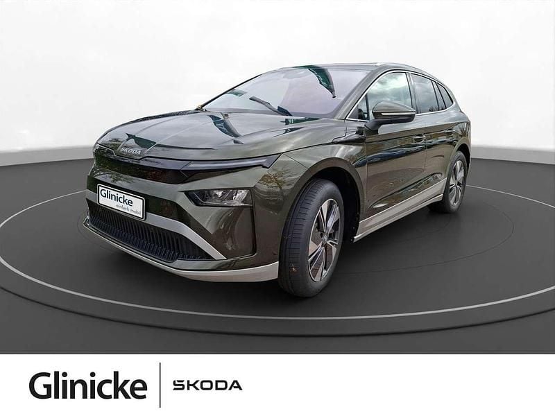 Grün Gebraucht 2025 Skoda Enyaq iV Loft SUV | 45.499 € (Superpreis) - Bild 1/4