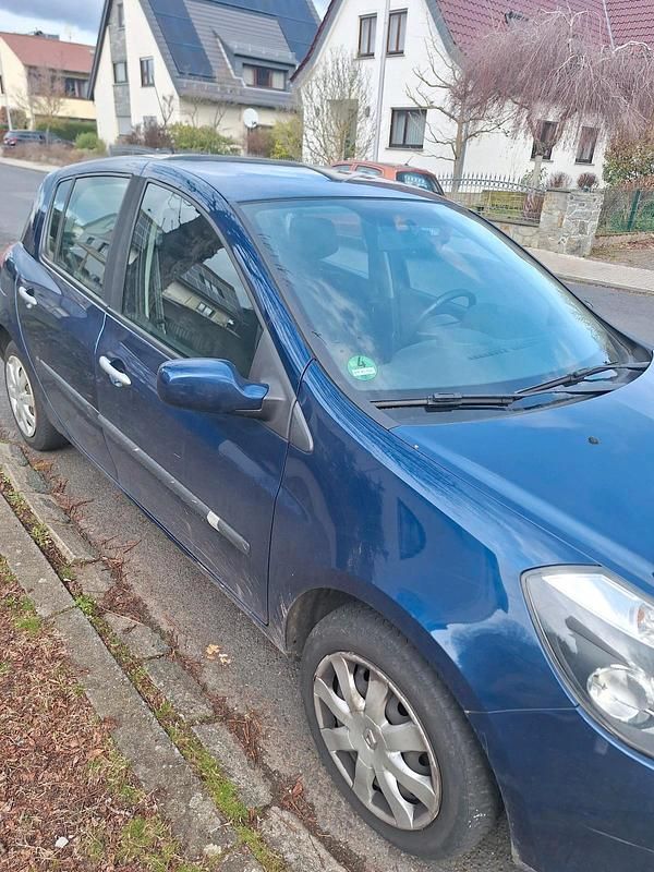 Gebraucht Renault Clio II 75 PS (55 kW) 2006 Blau Limousine