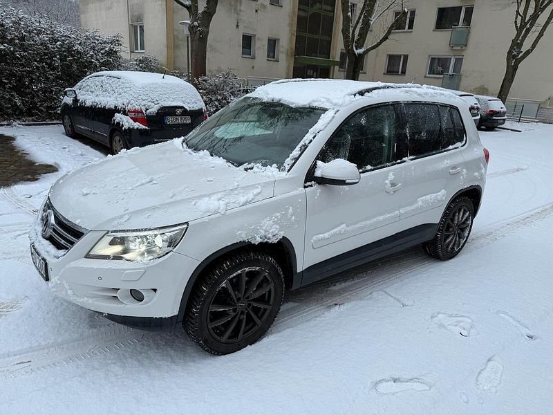 Weiß Gebraucht 2009 VW Tiguan SUV | 6.000 € (Fairer Preis) - Bild 1/4