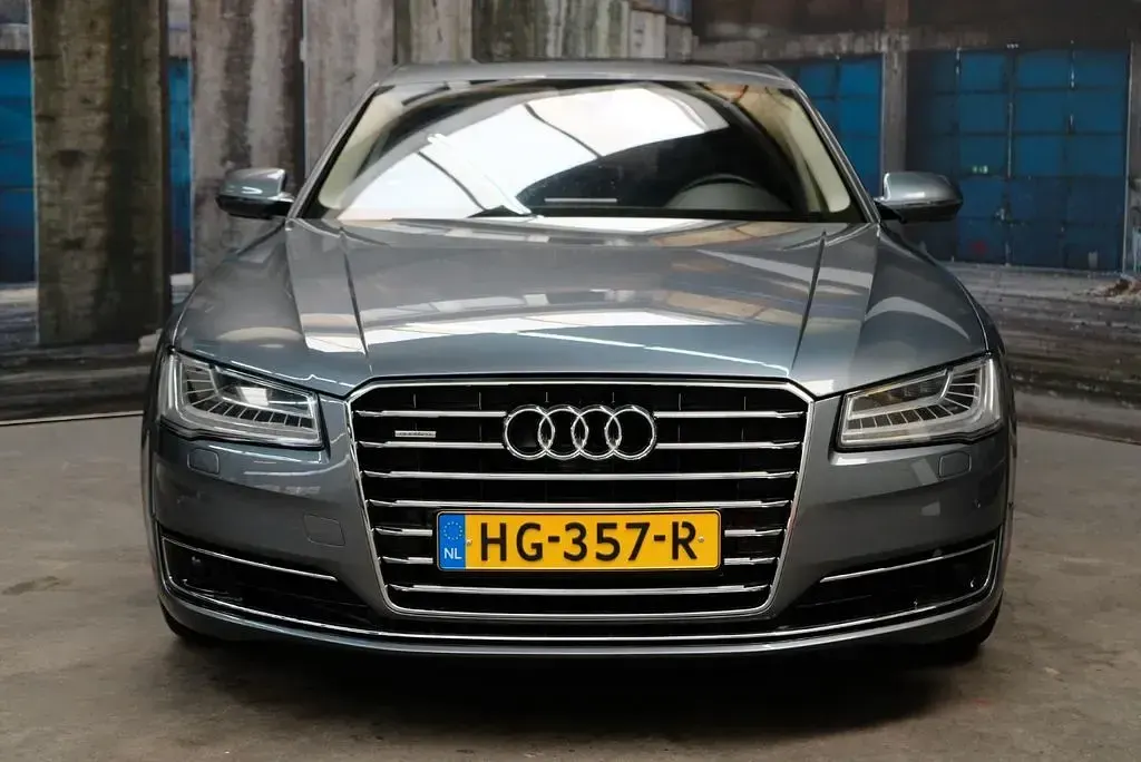 Gebraucht Audi A8 Sport 385 PS (283 kW) 2014 Grau Limousine