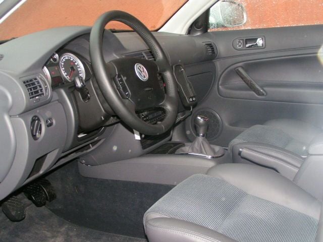 Gebraucht VW Passat Exclusive 131 PS (96 kW) 2004 Silber metallic Kombi